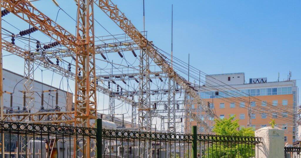 変電所とは?仕組みや設備、電磁波の危険性についてを解説! – 建職バンクコラム